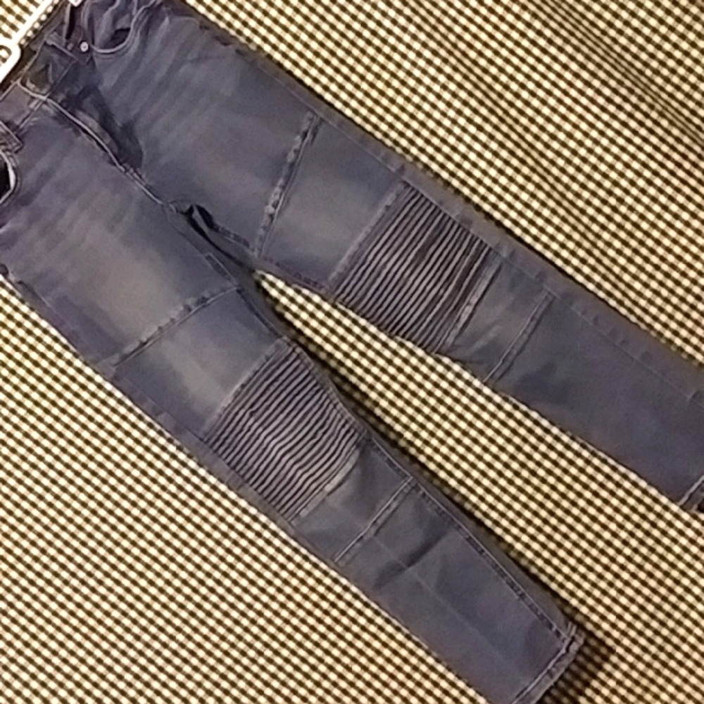 No Boundaries, Youth jeans size 28x30 pre-owned